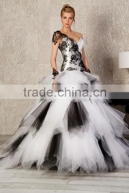Custom made White and Black Satin Tulle One-Shoulder Appliqued Lace A-Line Wedding Dress Bridal Gowns