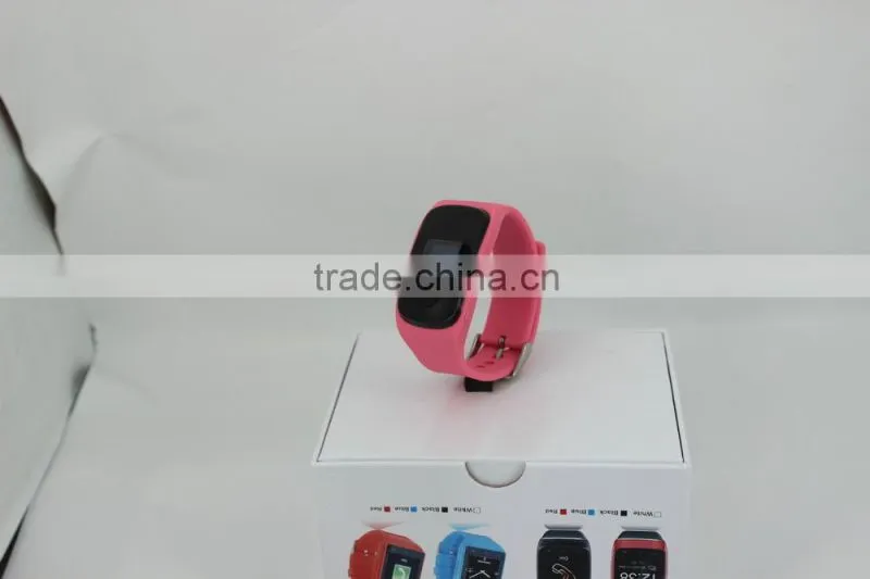 2015 hot selling kids gps watch phone within sos function, tracking watch