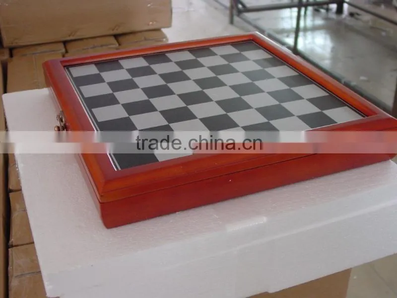 Warrior Knight design metal chess with board