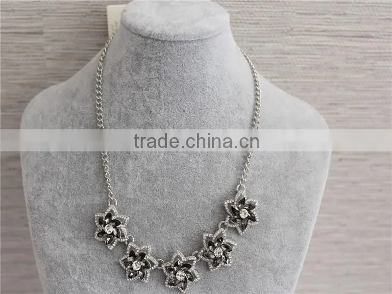 Cheap price white gold plated jewelry, fashionable design jewerly flower crystal necklace