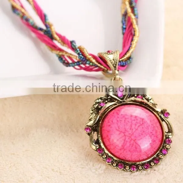 Bohemian Style Vintage Heart Design Round Stone Necklace