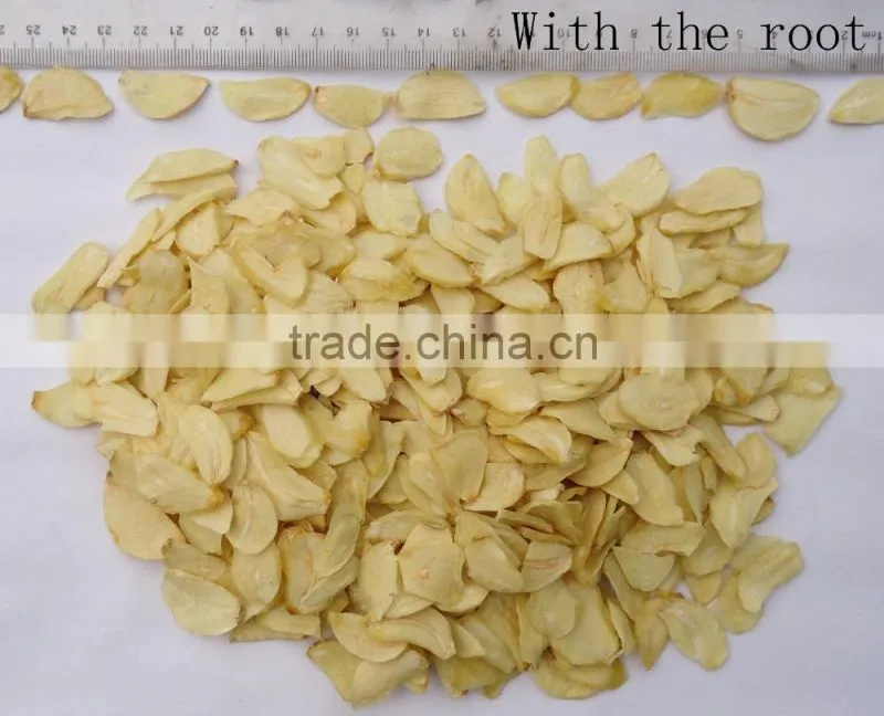 natural white dried garlic flakes without root