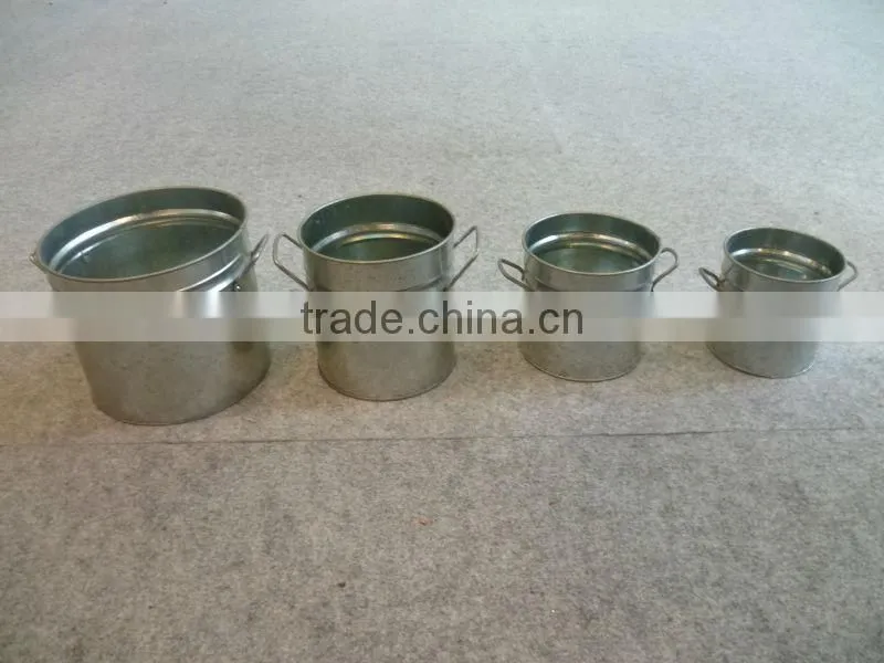 small metal serving tray with handle
