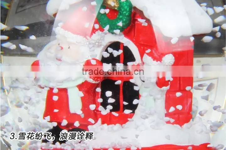 Hot selling polyresin Christmas snow globe Christmas Santa snow globe