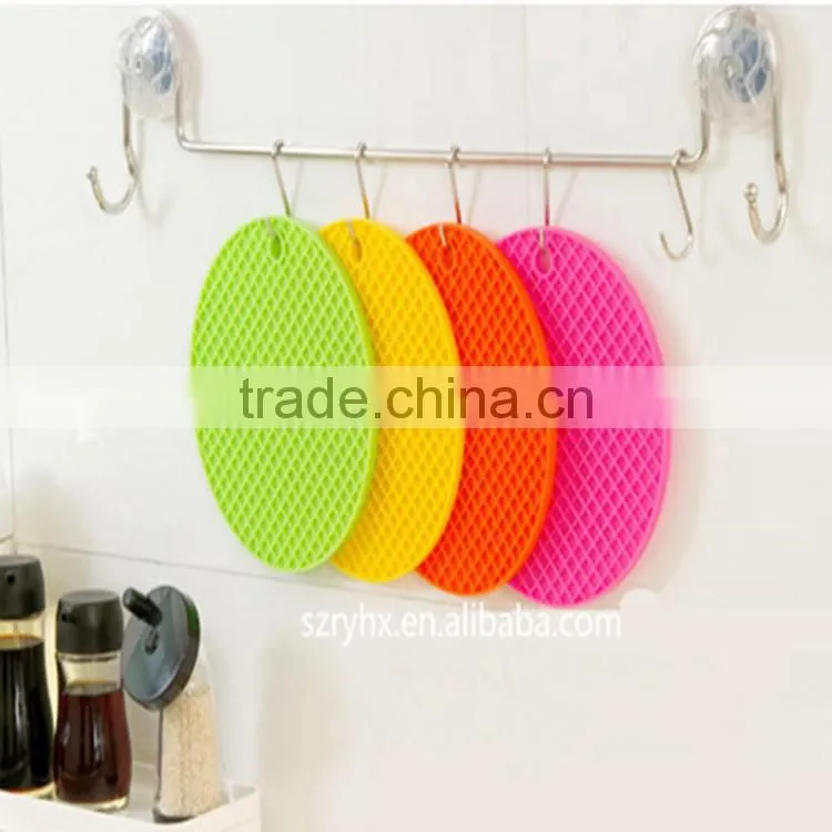 Hot sale FDA and LFGB food grade colorful square shape silicone table mat & silicone placemat
