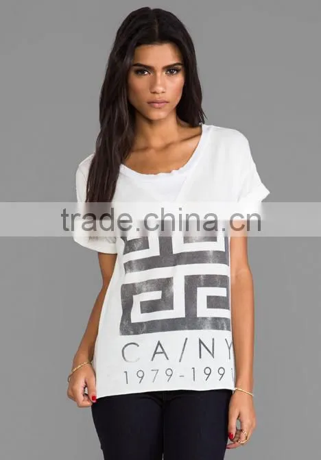 Rib knit neckline raw cut hem t-shirt