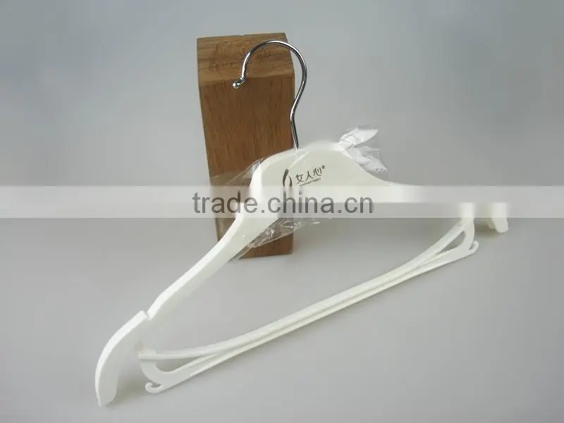 IMY-520 white ladies hangers plastic for dress