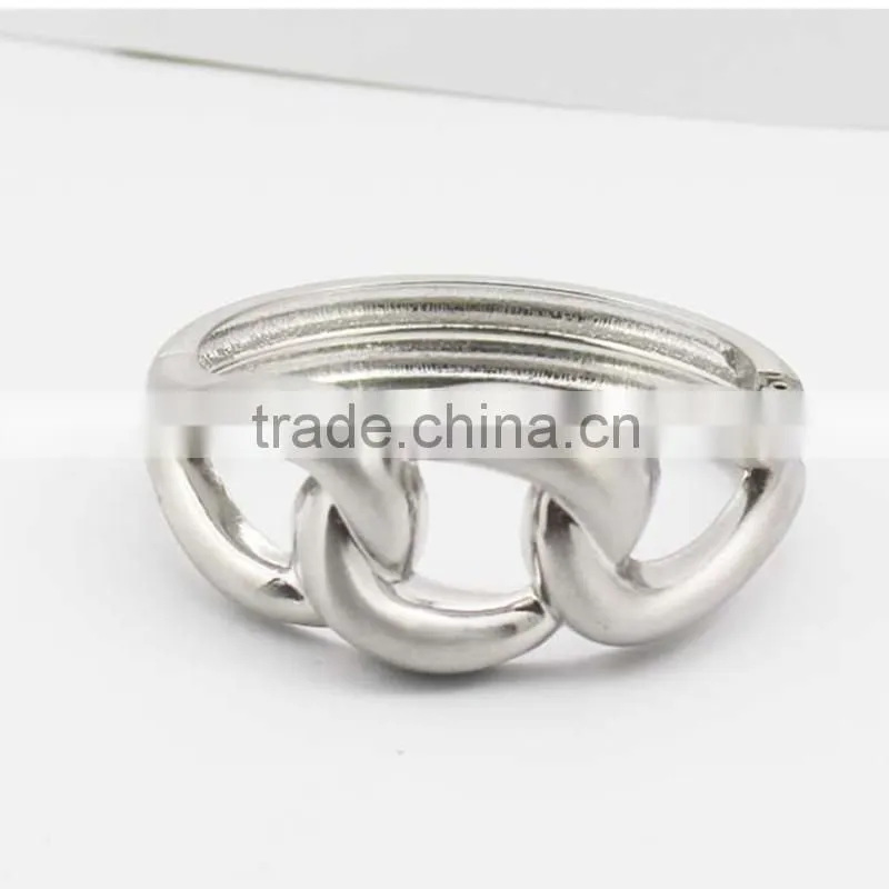 Hollow Wide Screw Thread Cuff Metal Bangle With Spring