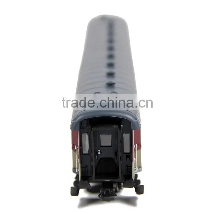 1:18 scale HO model train