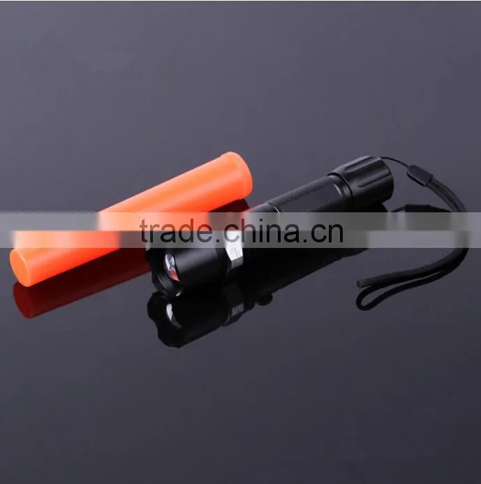Three-speed police zoomable rechargeable LEDpolice flashlight with light stick