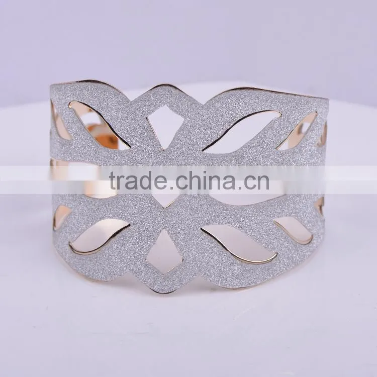 Free sample Factory wholoesale 2016 gold palm cuff bangle