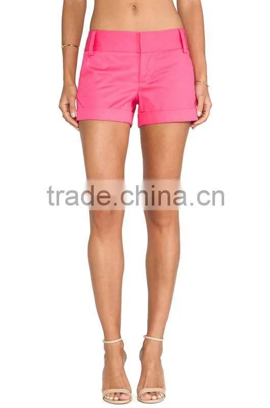 Pictures of women in short shorts