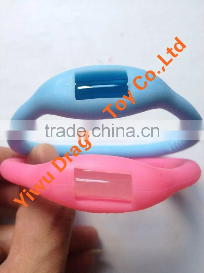 2016 Cheap promotional custom logo silicone bracelet