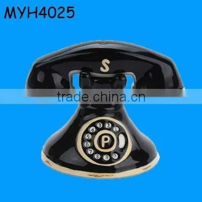 Resin Jukebox Shape Salt & Pepper Shaker Set