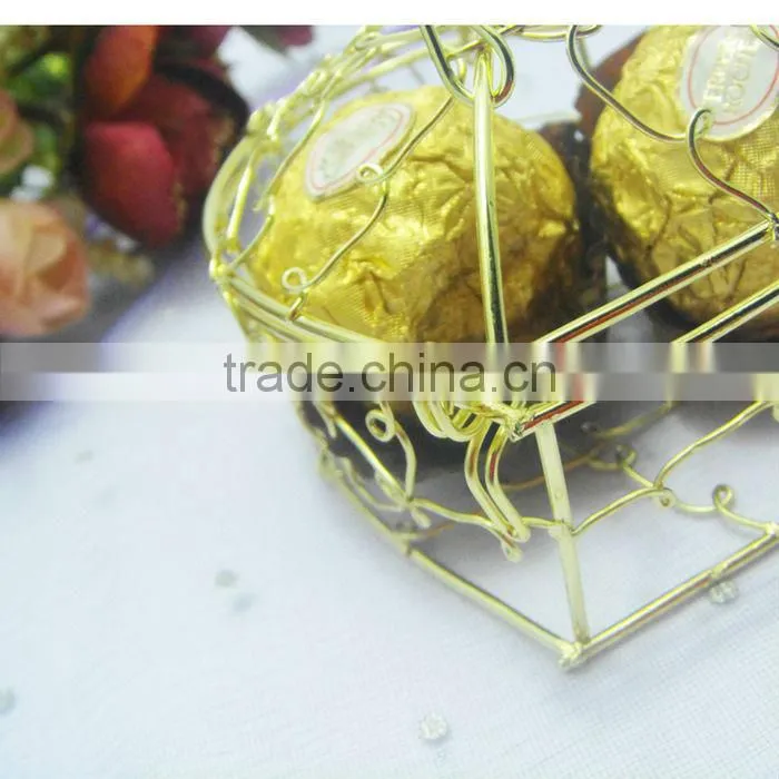 Gold wire heart chocolate packaging gift box with/without a lid