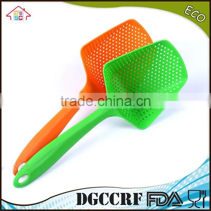 NBRSC High Heat Resistant large black Nylon Scoop Colander Slotted Spoon Strainer With Handle