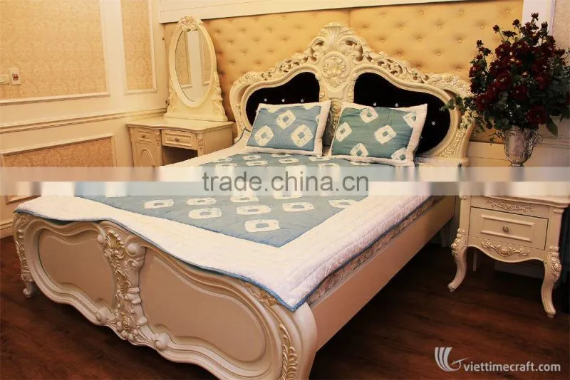 Hand embroidered blanket made from natural mulbery silk, rich proteiin, warm and breathable, 100% handmade in Vietnam