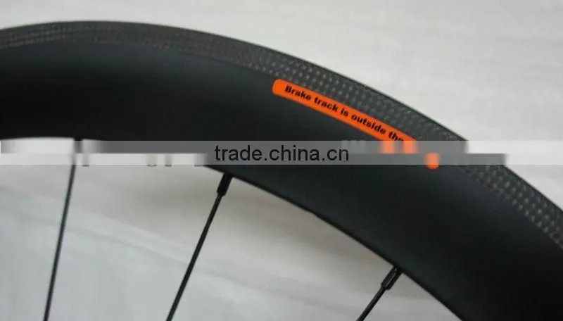 Light and high performance carbon wheels