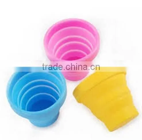 Silicone folding cup