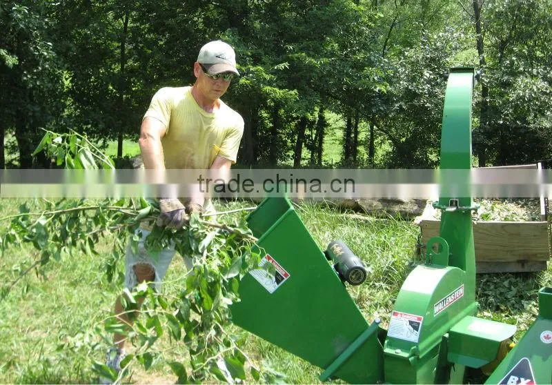 Wood crusher/chipper/hammer mill