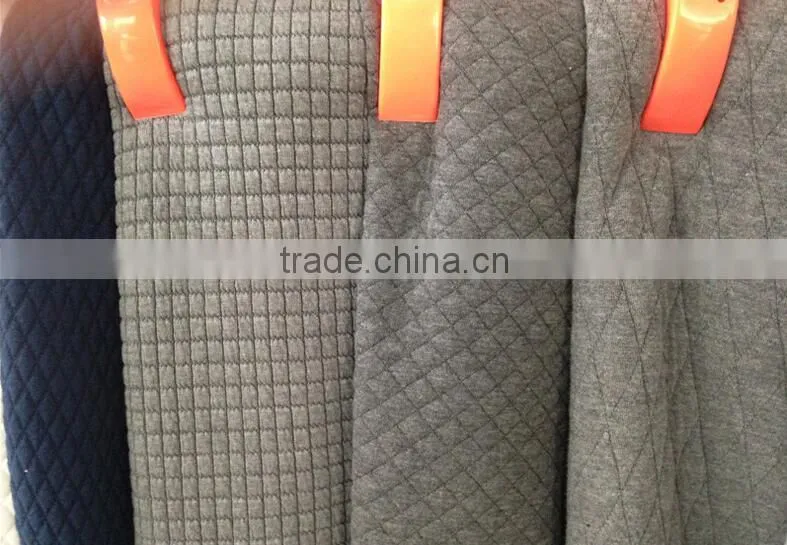 Quilted dot jacquard air layer fabric