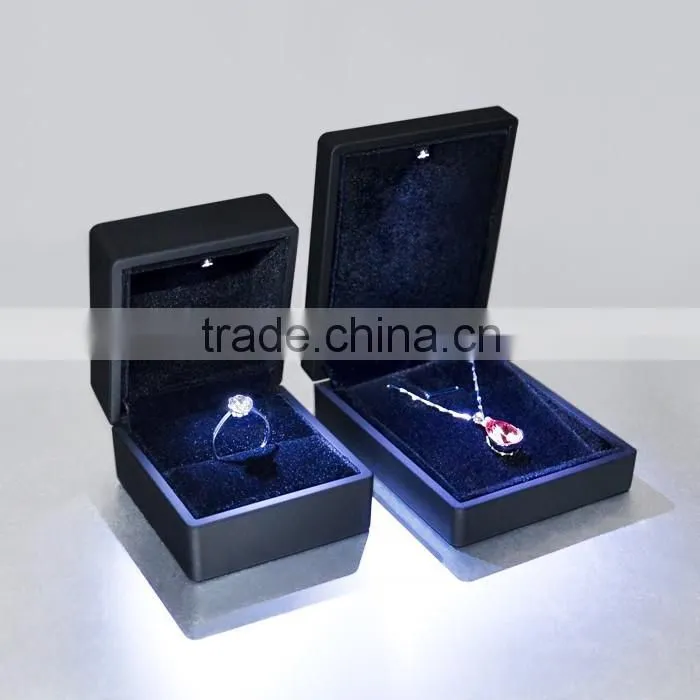 Wholesale High quality ring box with PU leather LED light