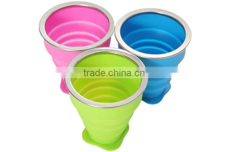 Soft food grade silicone folding drinking cup, silicone custom design collapsible cup with lid