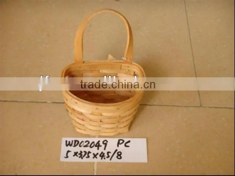 Small hanging wood chip baskets with handle