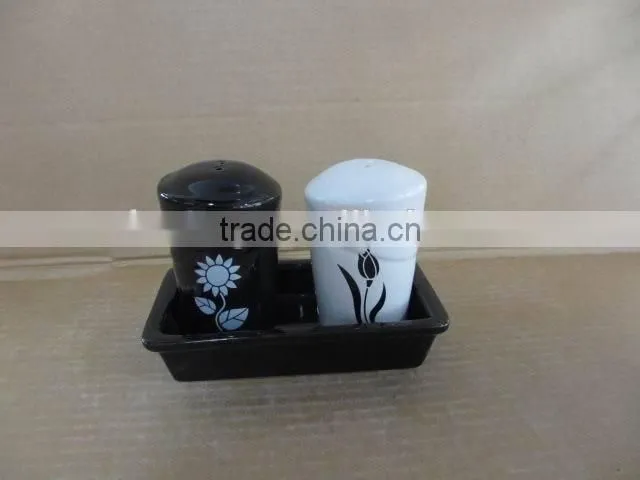 Triangle shaped Ceramic Salt & Pepper Sets