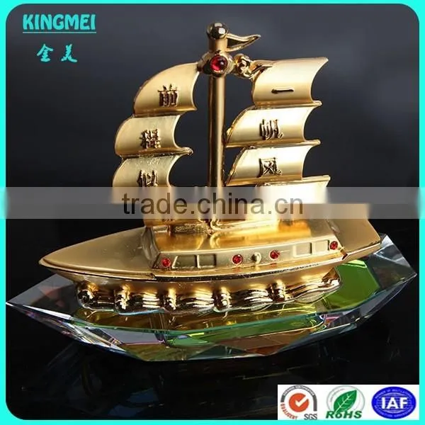 Modern home decoration crystal gifts crystal gold sailing & crystal sailing