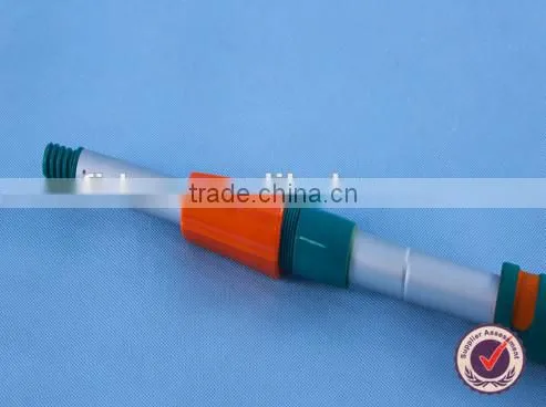 soft plastic bristle water flow through car wash brush with long handle