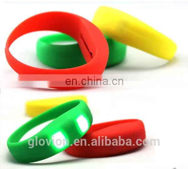 Newest silicone bracelet with light led light bracelet for party silicone led light bracelet for party