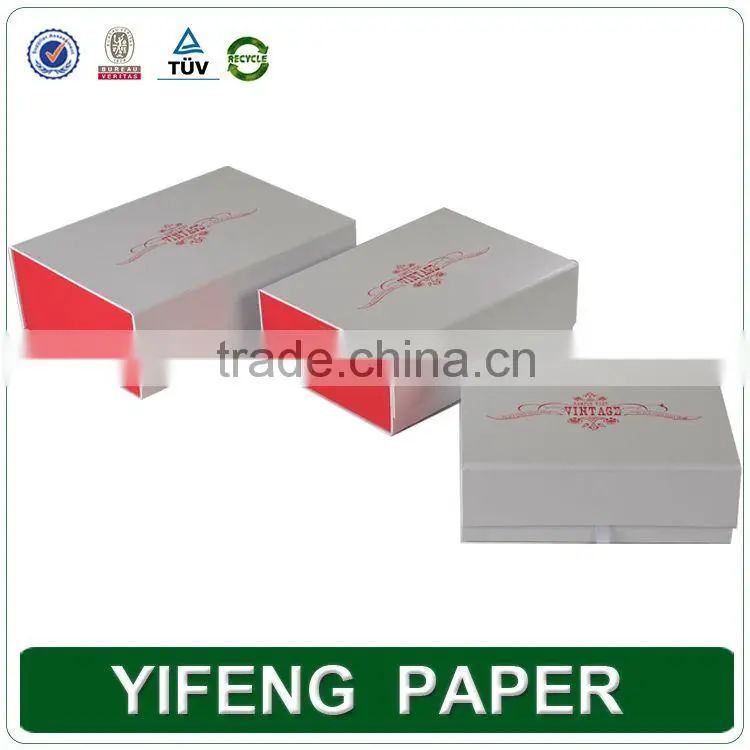China manufaturer hot stmping with magnetic white cardabord folding paper box