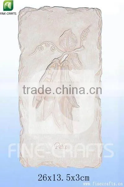 Resin wall crafts plaque with pea