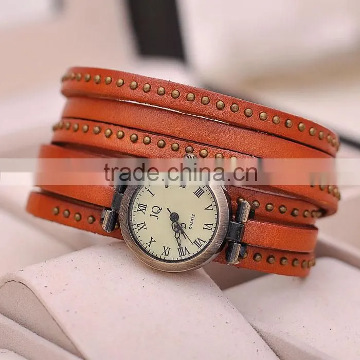 Long Strap Women Vintage Wrapped Leather Strap Quartz Watch