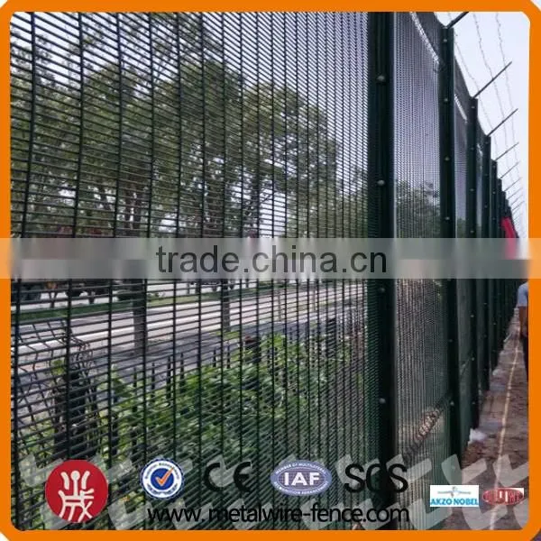 Manufacturer pvc coated galvanized 358 fence /358 security fence/358 security fence prison mesh/