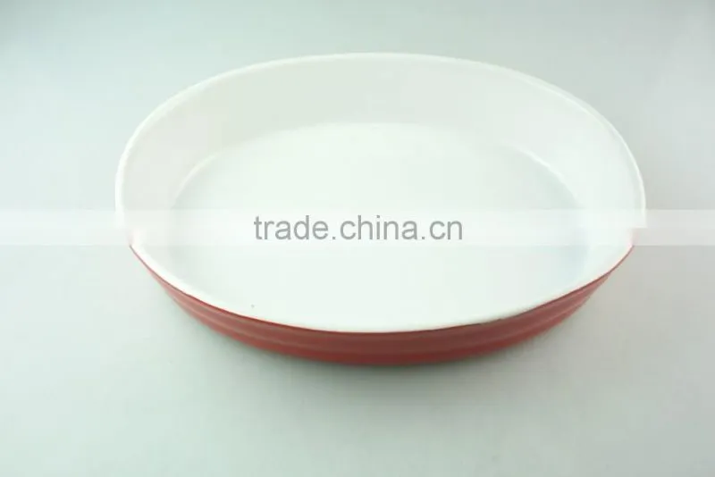 Wholesale Oval glazed ceramic bake plate with handle for daily use