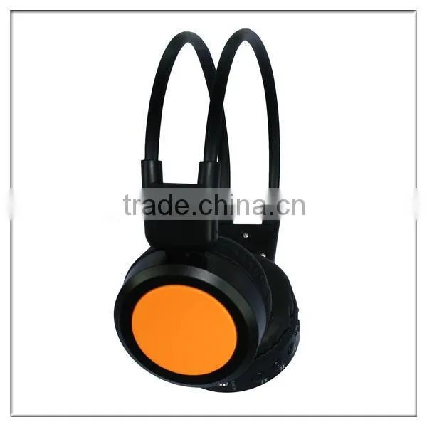 Fashional Wireless headphsets with FM radio and TF card slot
