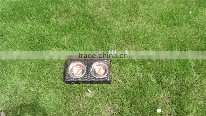 Nice Rattan Pet Bowl Feeders