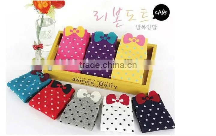 Latest Design Promotion Fashion Exclusive Sweetheart Princess Good Stretch Anti-slip Jacquard with Cute Bow Dots Women Socks