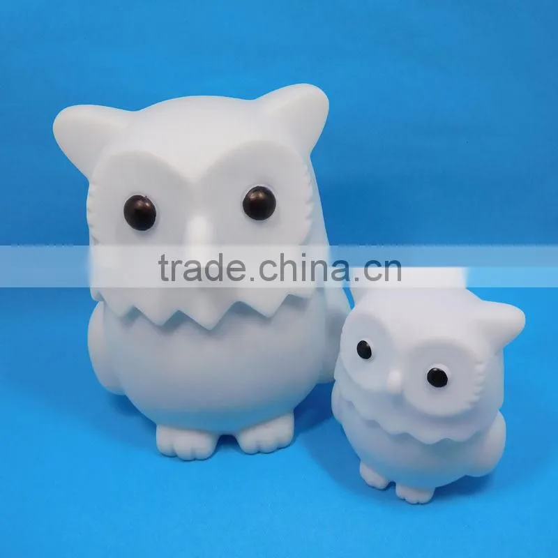 2015 New Design Roto Casting Vynil Owl Anime Figure Led Light Toys