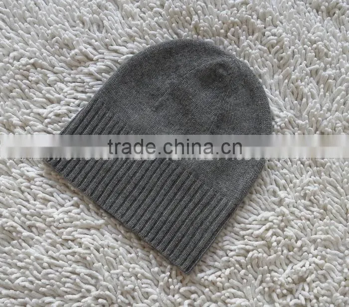 Cashmere Slouchy Beanie in Dark Heather Grey