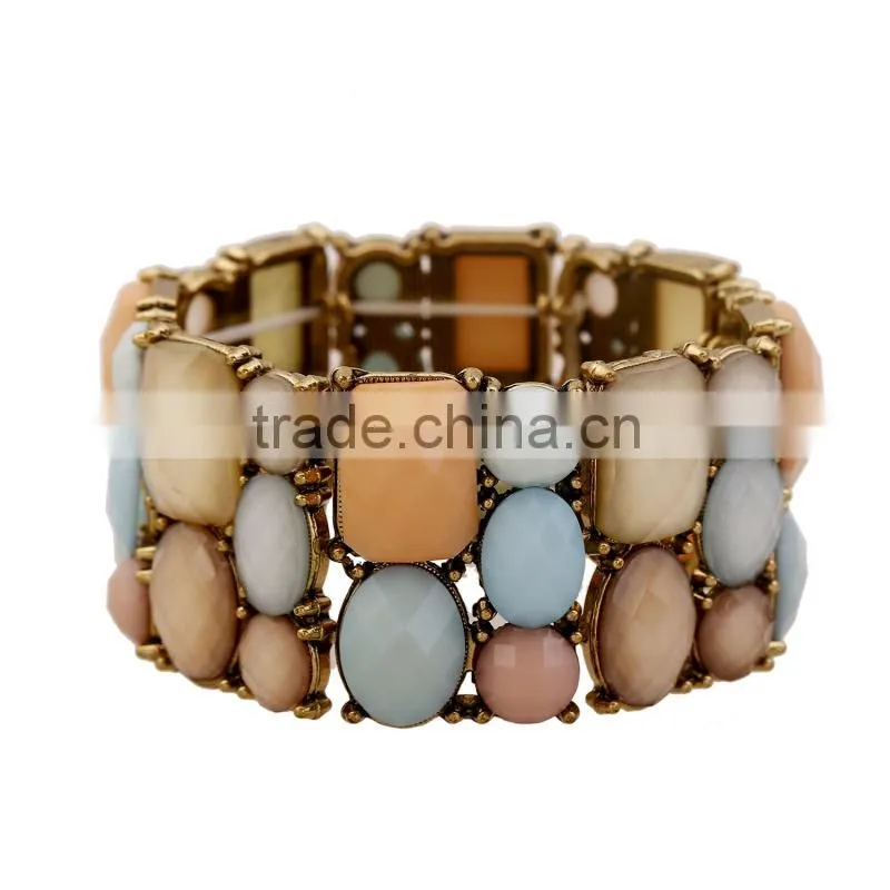 Free sample new design simple plastic bangle with alloy ornament