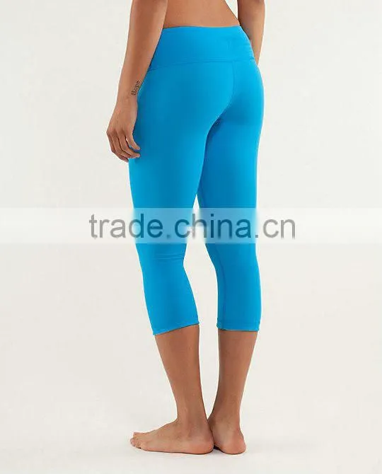 Wholesale cheap top selling newest design high end sports wear women yoga capri pants