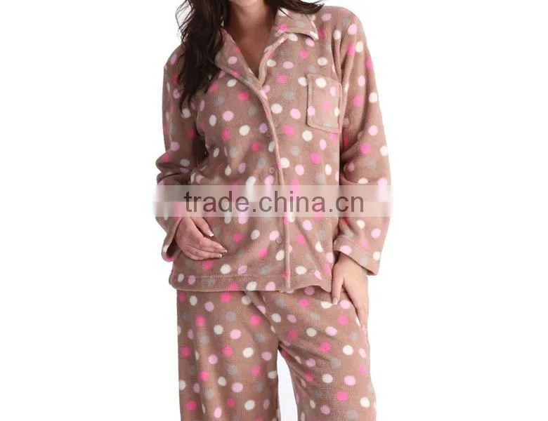 2014 fashion garment wholesale spotty women pajama suits