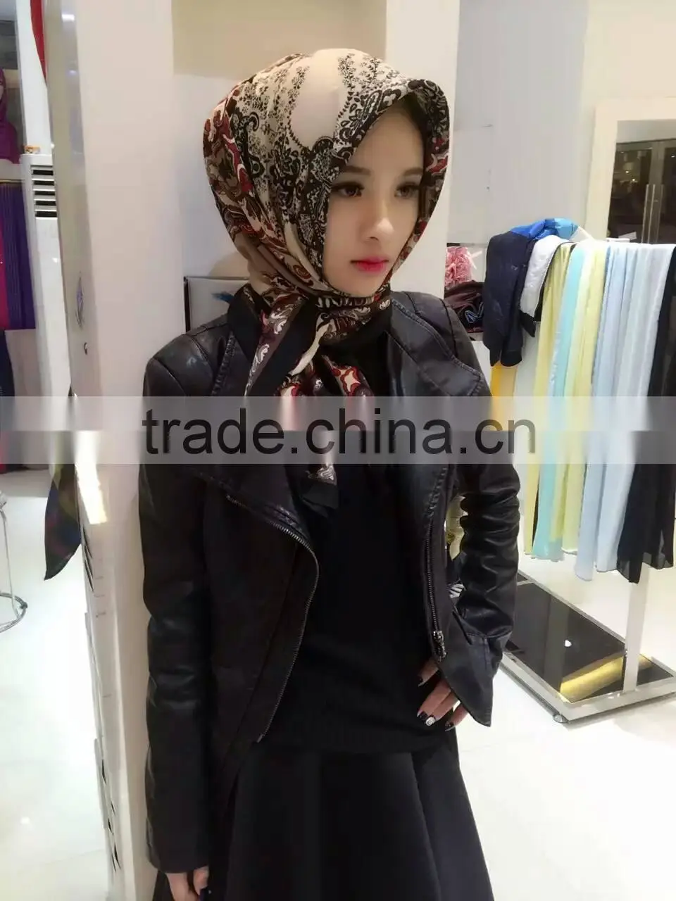 Popular silk muslim square scarf (Very beautiful,not slide)