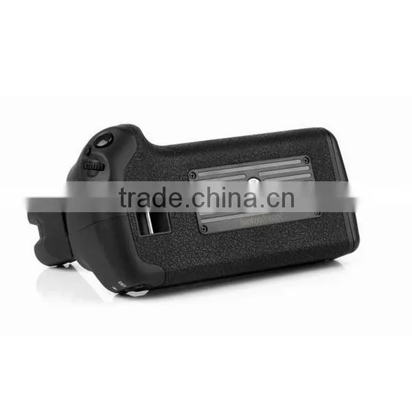 Commlite ComPak Vertical Camera grip/Battery Pack/Battery grip for Canon 7D
