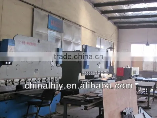 Laboratory corner table