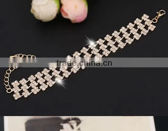 New Fashion Women Lady Gold Plated Crystal Cuff Bangle Love Heart Charm Bracelet