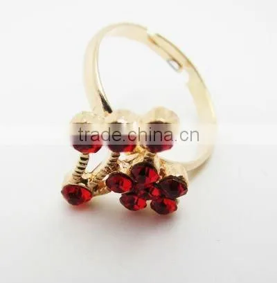 Fashion rhinestone flower rings,Finger ring for women,2013 new design rings